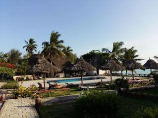 Swahili Villa Coco 2Br Apartment 700M To Beach Mombasa Dış mekan fotoğraf